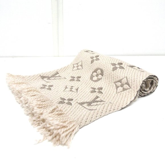 Louis Vuitton Accessories - LOUIS VUITTON Logomania Scarves